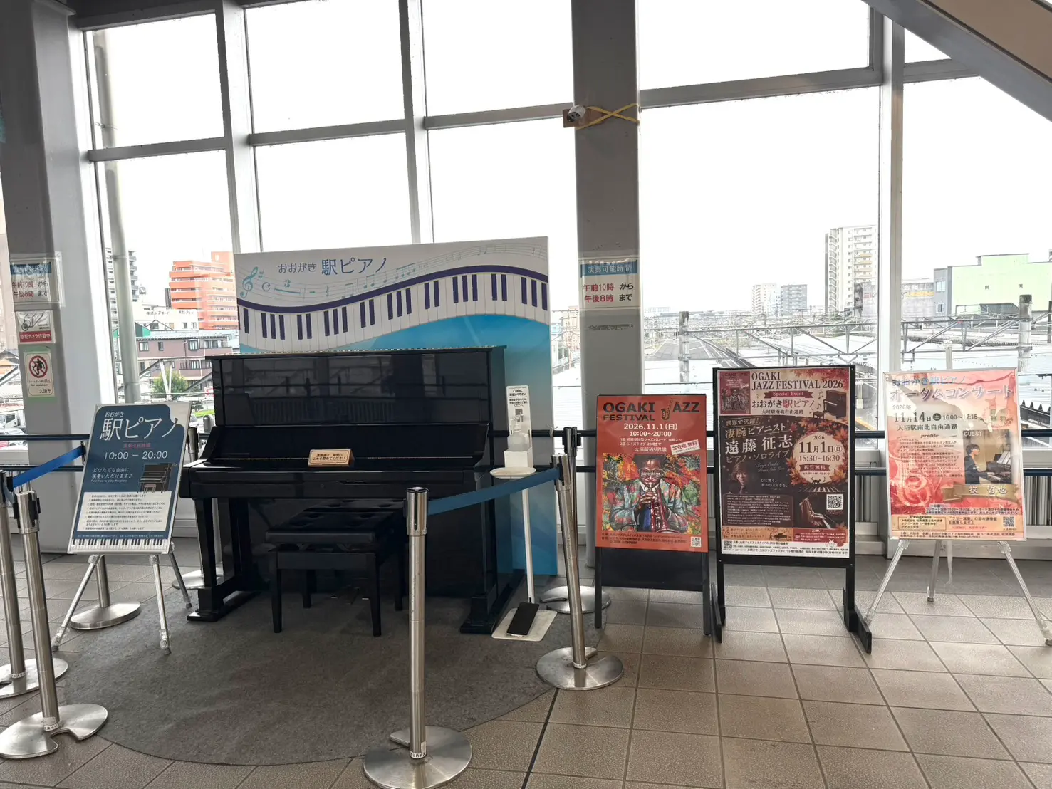 大垣駅コンコース（駅中のストリートピアノ）の様子